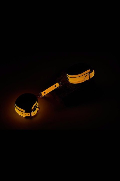 RADIANT ANKLE CUFF GLOW IN THE DARK ORANGE RADIANT ANKLE CUFF GLOW IN THE DARK ORANGE