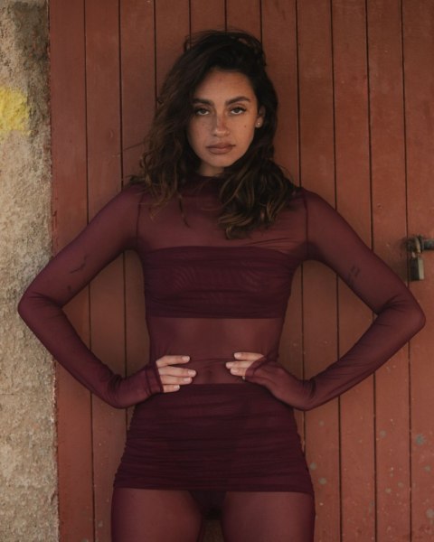 Promees Kombinezon Ambra Burgundy – Transparentna Siatka z Marszczeniami M/L