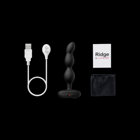 Zawartość opakowania: wibrator Lovense Ridge, magnetyczny kabel USB oraz instrukcja obsługi.