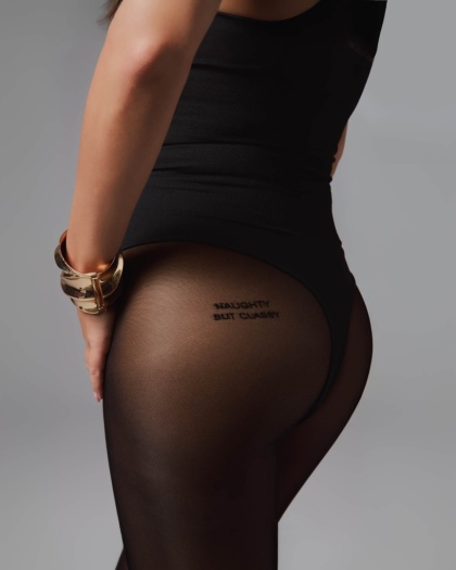 Obsessive Patrise Classy Rajstopy – Napis "Naughty but Classy" S/M