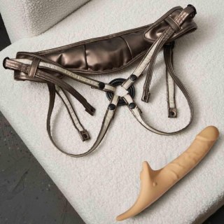 Strap-On-Me Multi Orgasm rozm. M - Realistyczne Wibrujące Dildo z Pilotem –