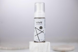 Vive - Foaming Toy Cleaner - 4.7 fl oz / 140 ml